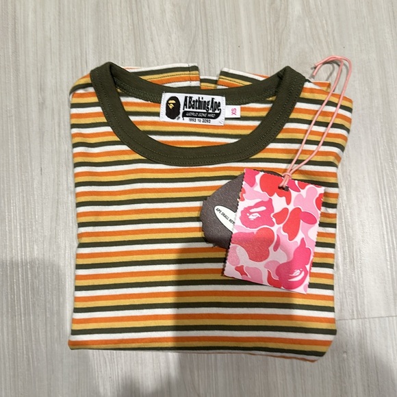 A Bathing Ape women Tees - Picture 3 of 9